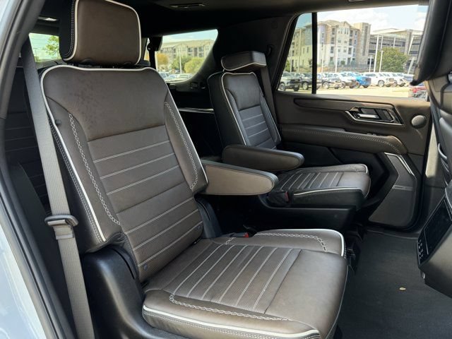 Used 2026 GMC Yukon Denali Ultimate AWD/4WD image 33