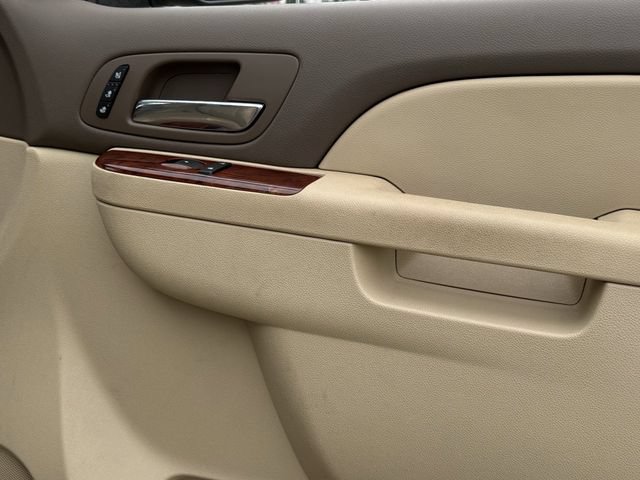 Used 2011 Chevrolet Tahoe LTZ RWD image 26