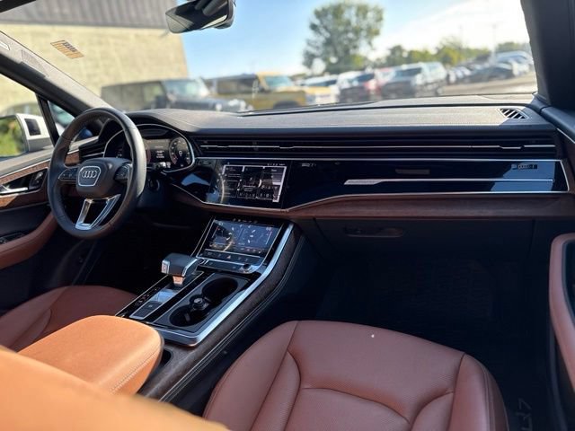Certified 2025 Audi Q7 3.0T Premium Plus w/ Premium Plus Package AWD/4WD image 19