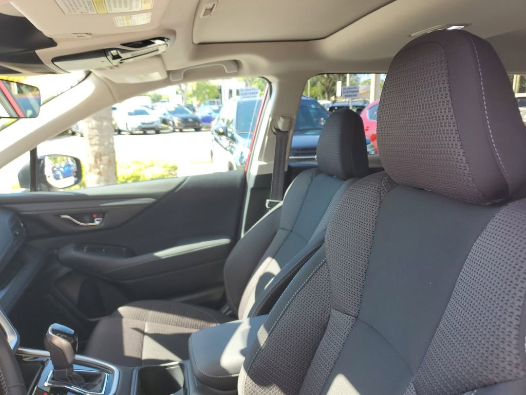 Used 2025 Subaru Outback Premium AWD/4WD image 21