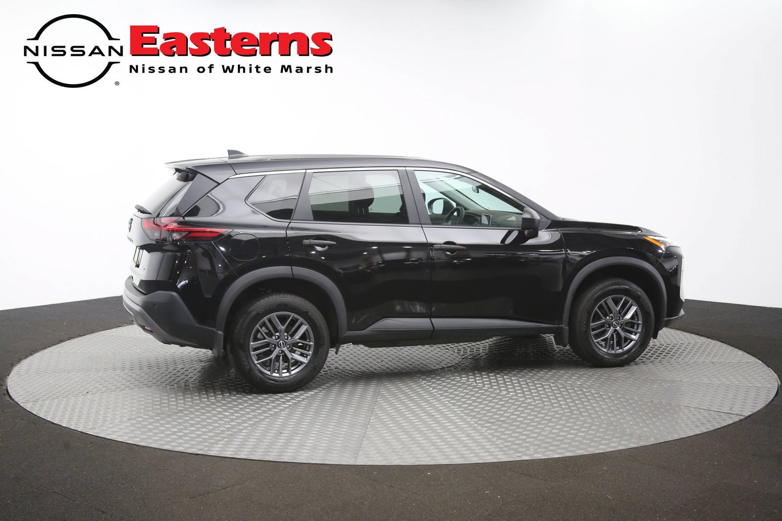 Used 2023 Nissan Rogue S AWD/4WD image 40