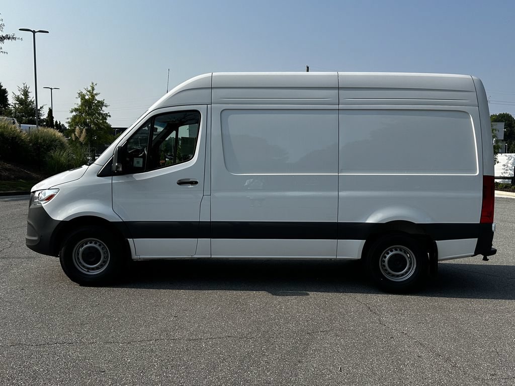 Used 2025 Mercedes-Benz Sprinter 2500 image 5