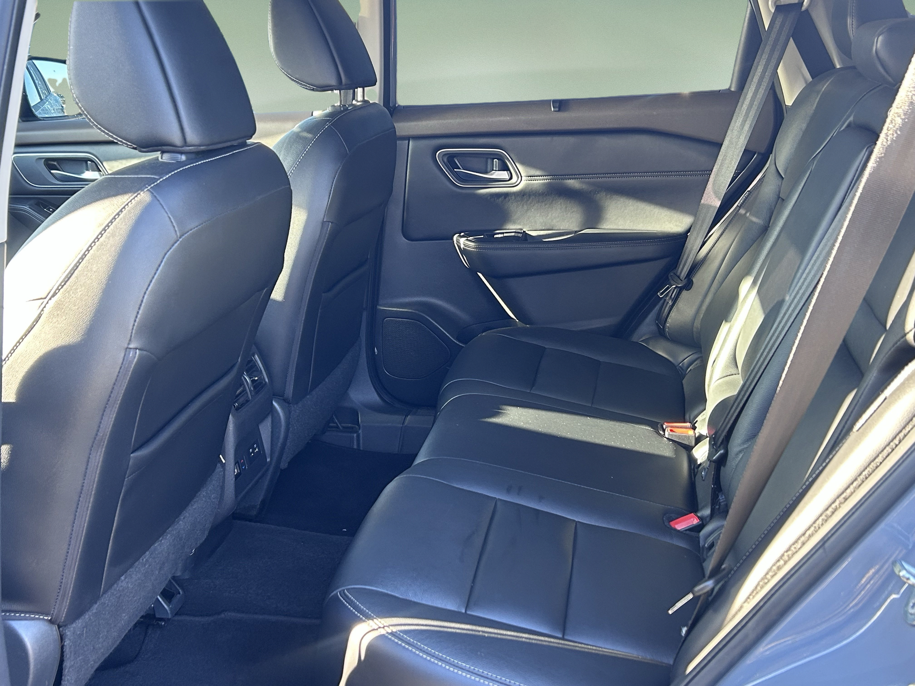 Used 2021 Nissan Rogue SL FWD image 25