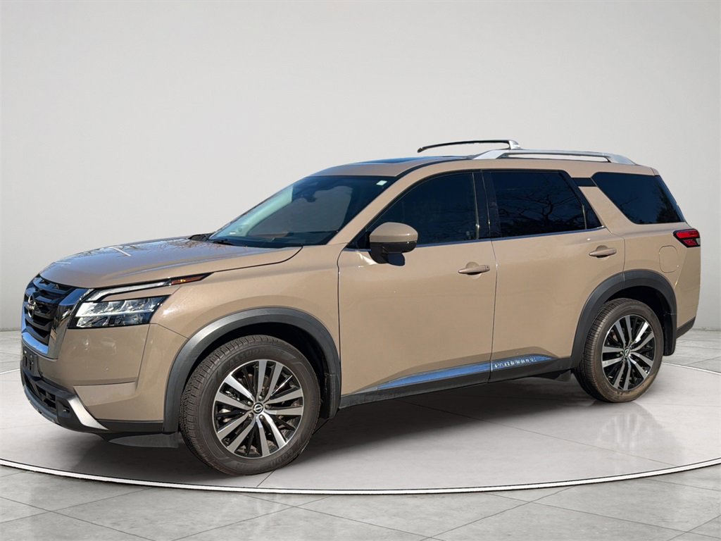 Used 2023 Nissan Pathfinder Platinum w/ Cargo Package image 15