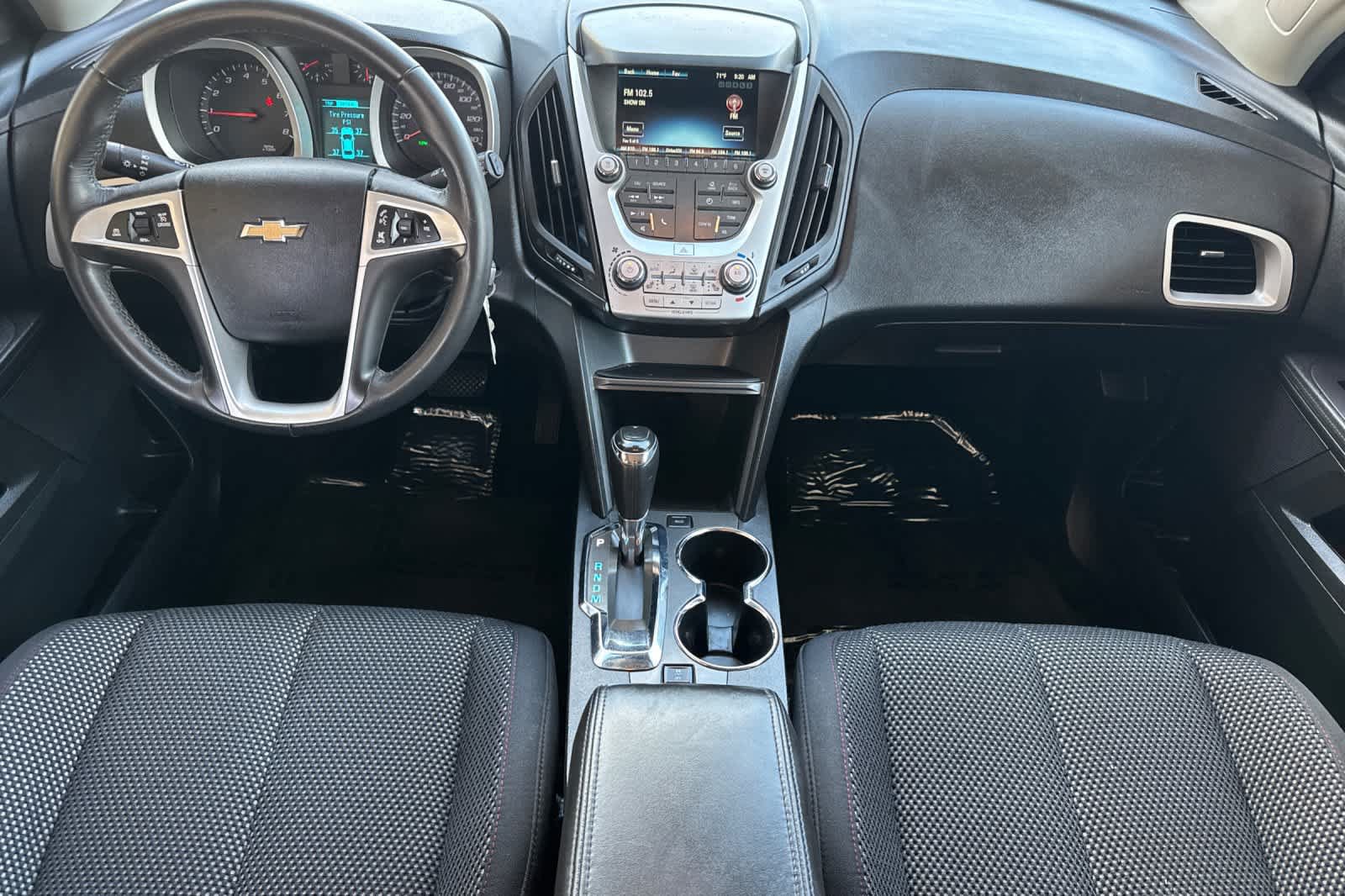 Used 2017 Chevrolet Equinox LT w/ Convenience Package FWD image 3