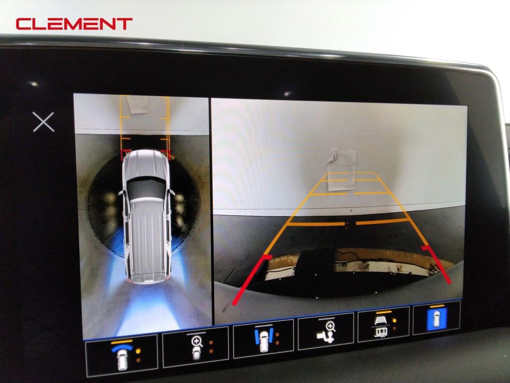 Used 2024 GMC Yukon AT4 image 19