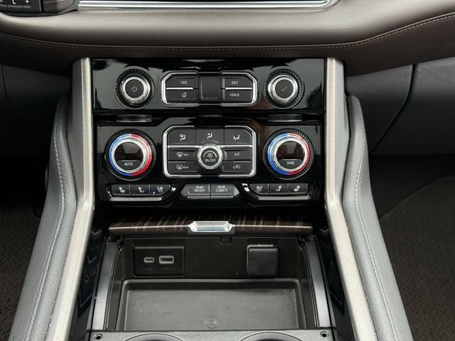 Used 2024 GMC Yukon XL Denali RWD image 26