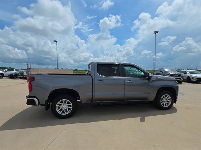 Used 2021 Chevrolet Silverado 1500 LT w/ Z71 Off-Road Package AWD/4WD image 6