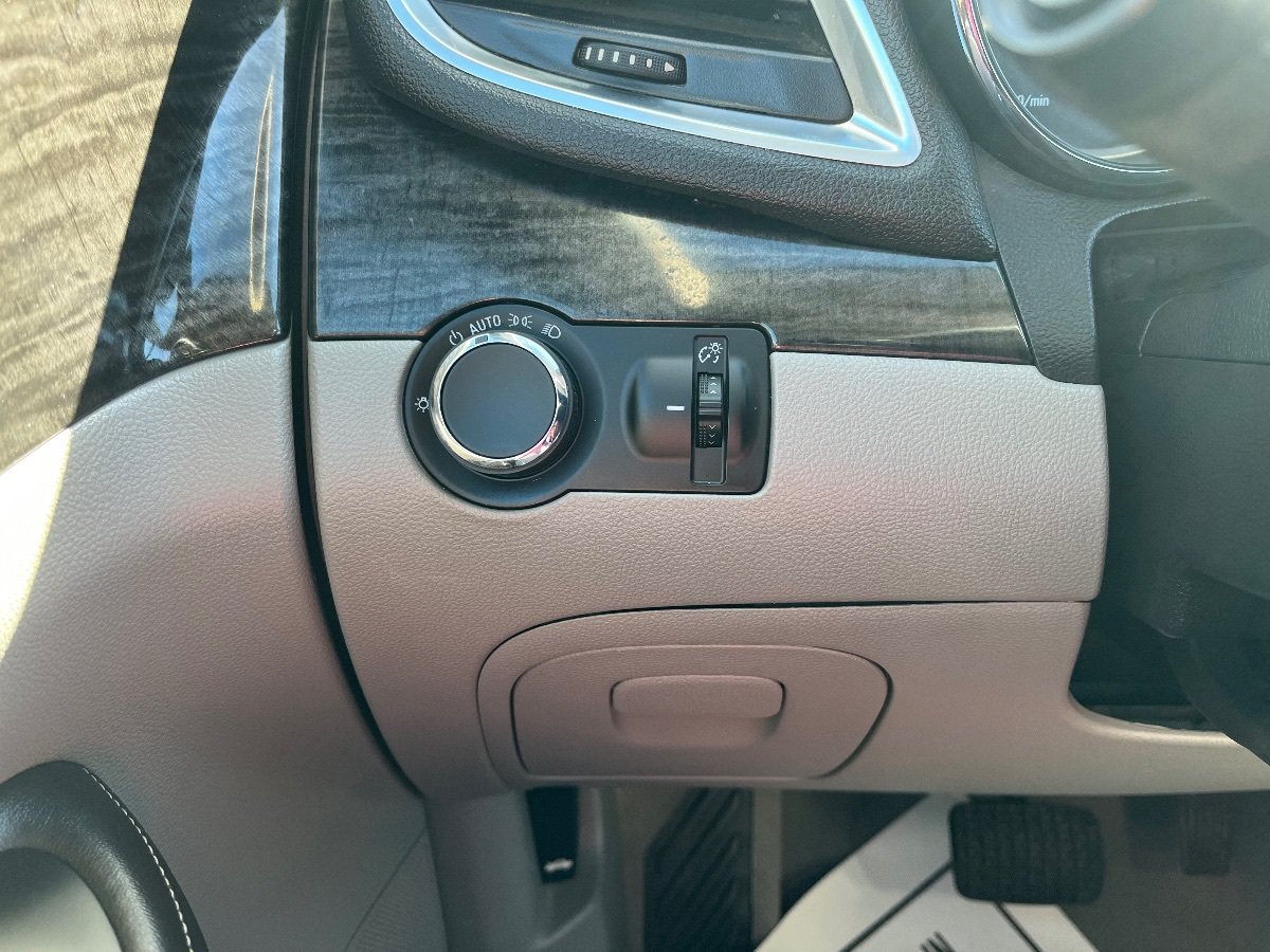 Used 2015 Buick Encore FWD image 21