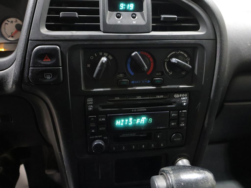 Used 2002 Nissan Pathfinder SE AWD/4WD image 24