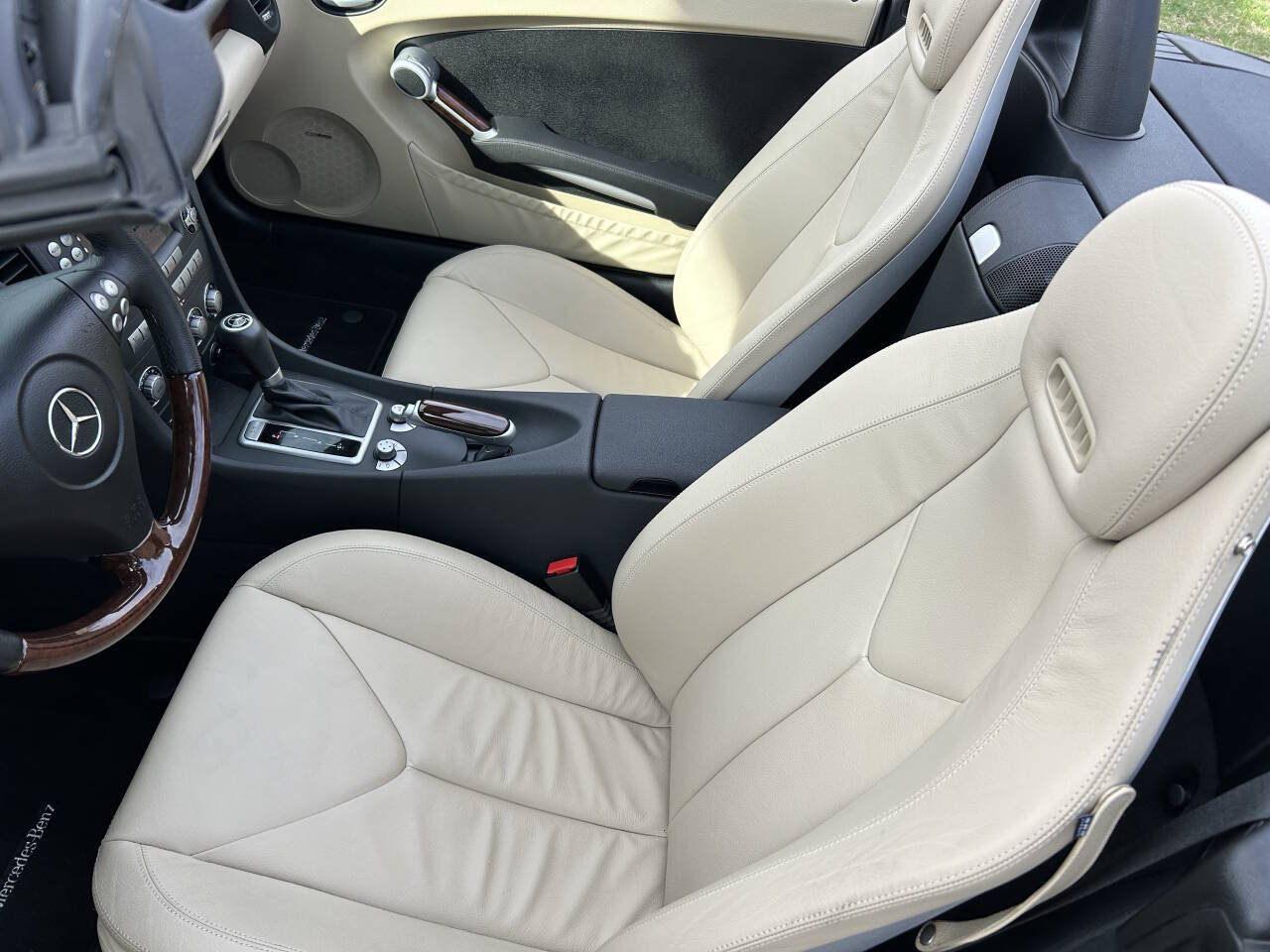 Used 2007 Mercedes-Benz SLK 350 image 24