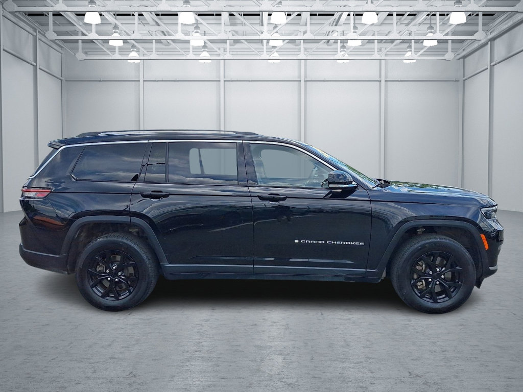 Used 2023 Jeep Grand Cherokee L Limited AWD/4WD image 10