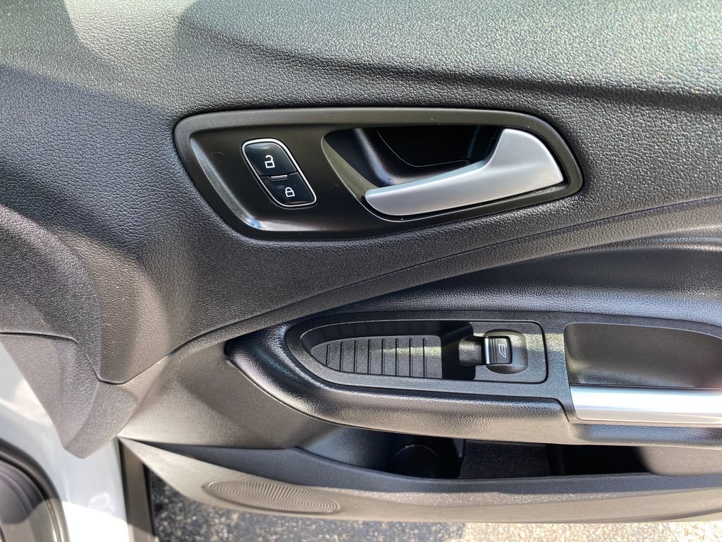 Used 2019 Ford Escape SE FWD image 10