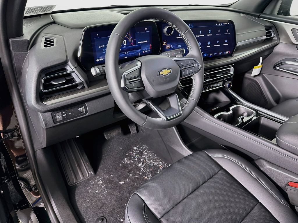 New 2027 Chevrolet Traverse LT w/ Sun and Wheel Package FWD image 9