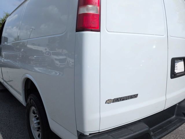Used 2019 Chevrolet Express 2500 RWD image 12