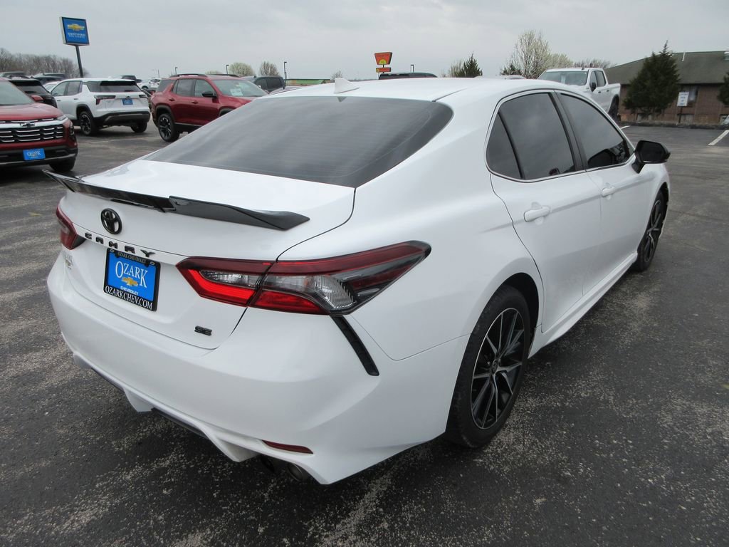 Used 2021 Toyota Camry SE image 5
