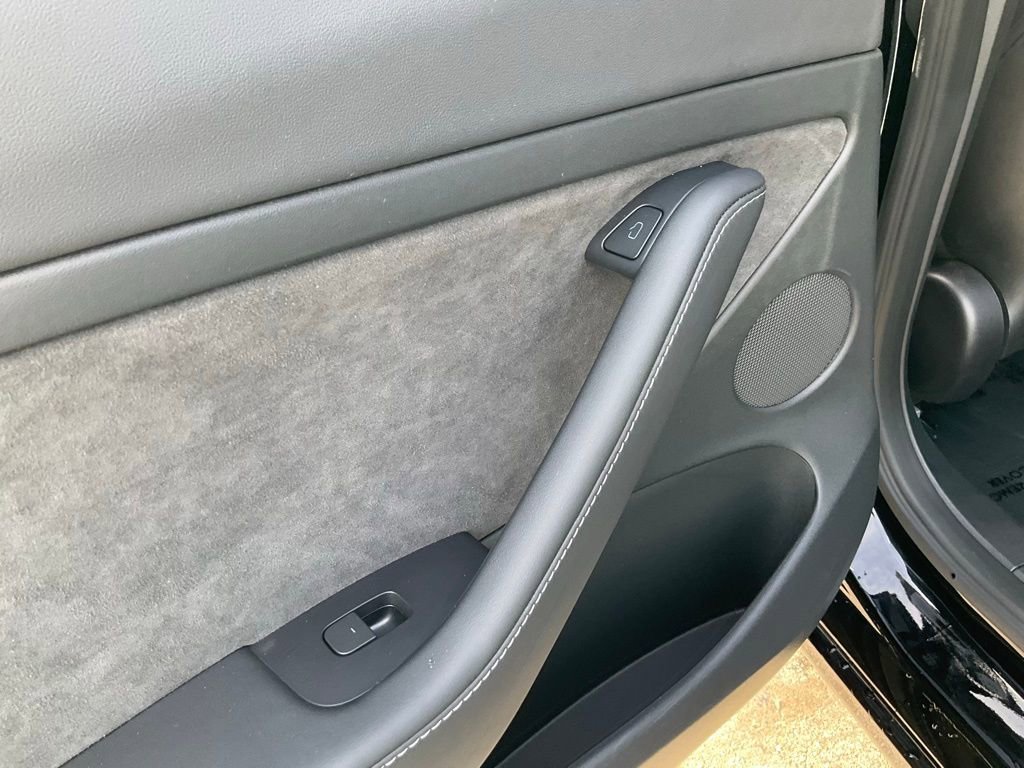 Used 2023 Tesla Model 3 Standard Range RWD image 32