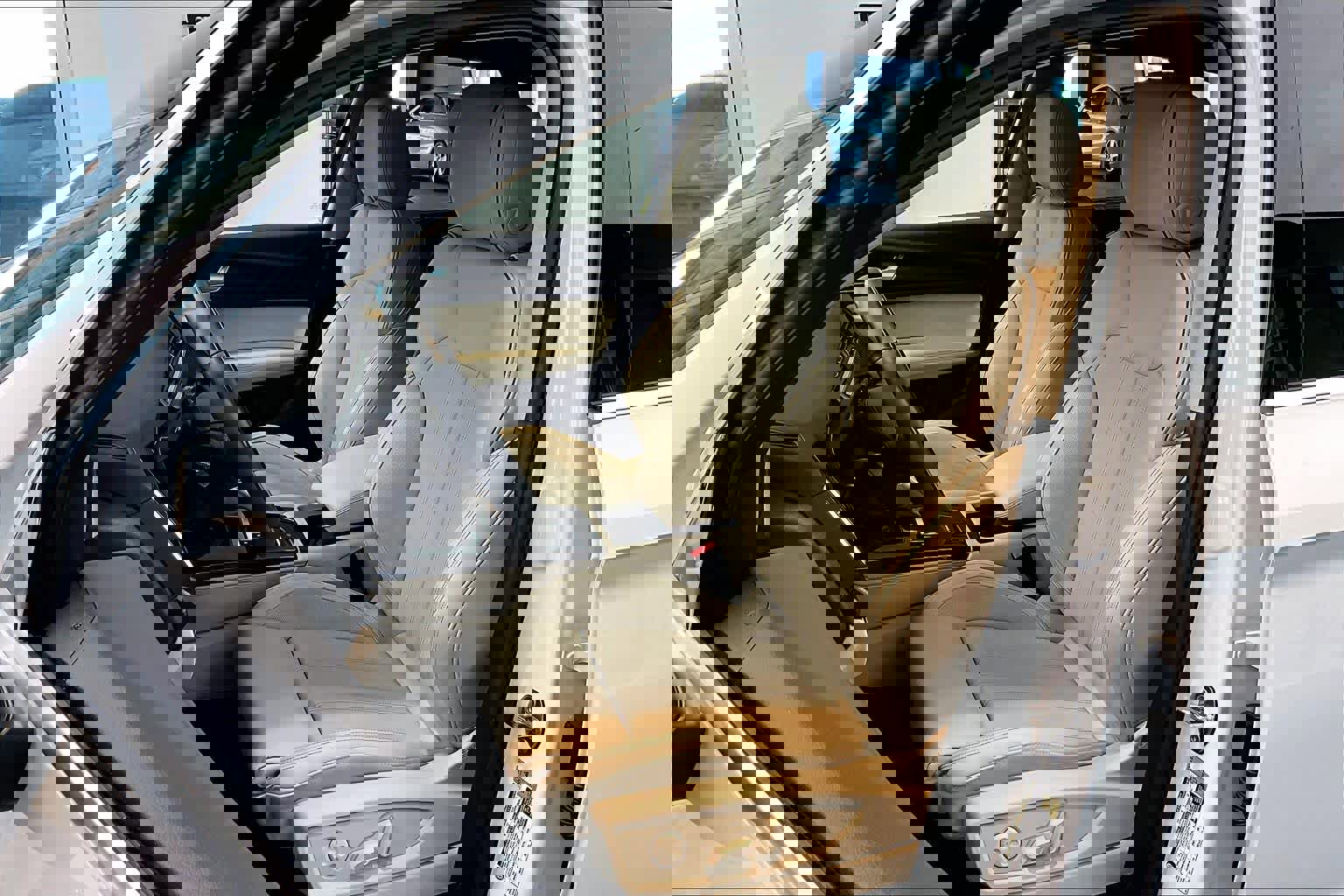 Certified 2025 Audi Q5 2.0T Premium Plus w/ Premium Plus Package image 7