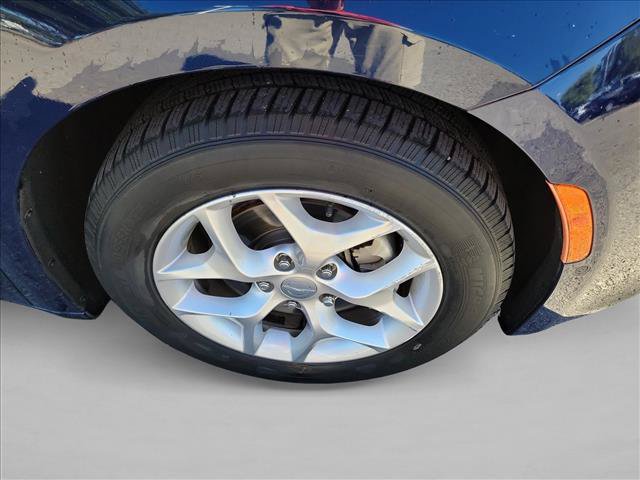 Used 2018 Chrysler Pacifica Touring-L Plus w/ Advanced Safetytec Group FWD image 10