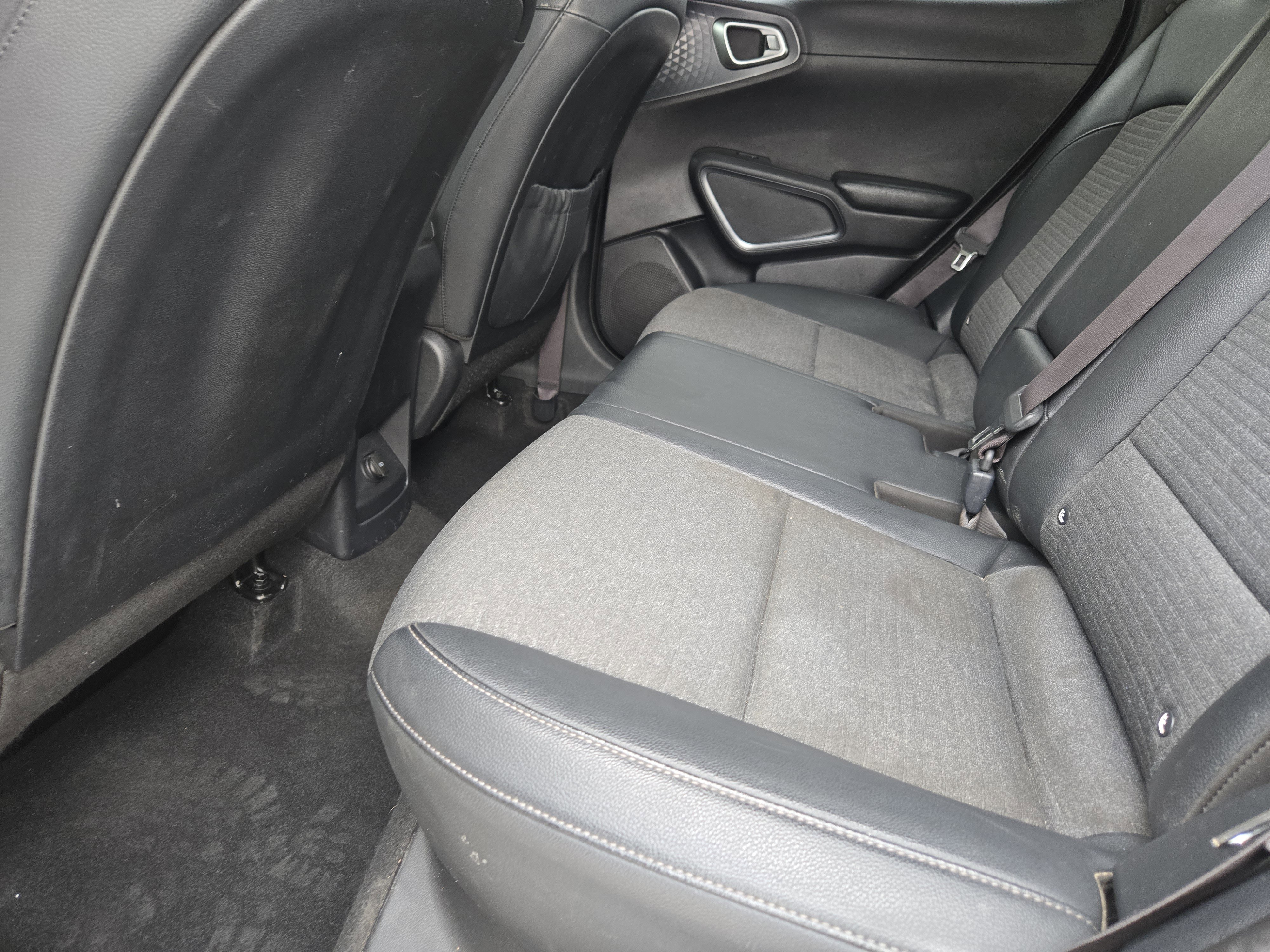 Used 2020 Kia Soul EX FWD image 32