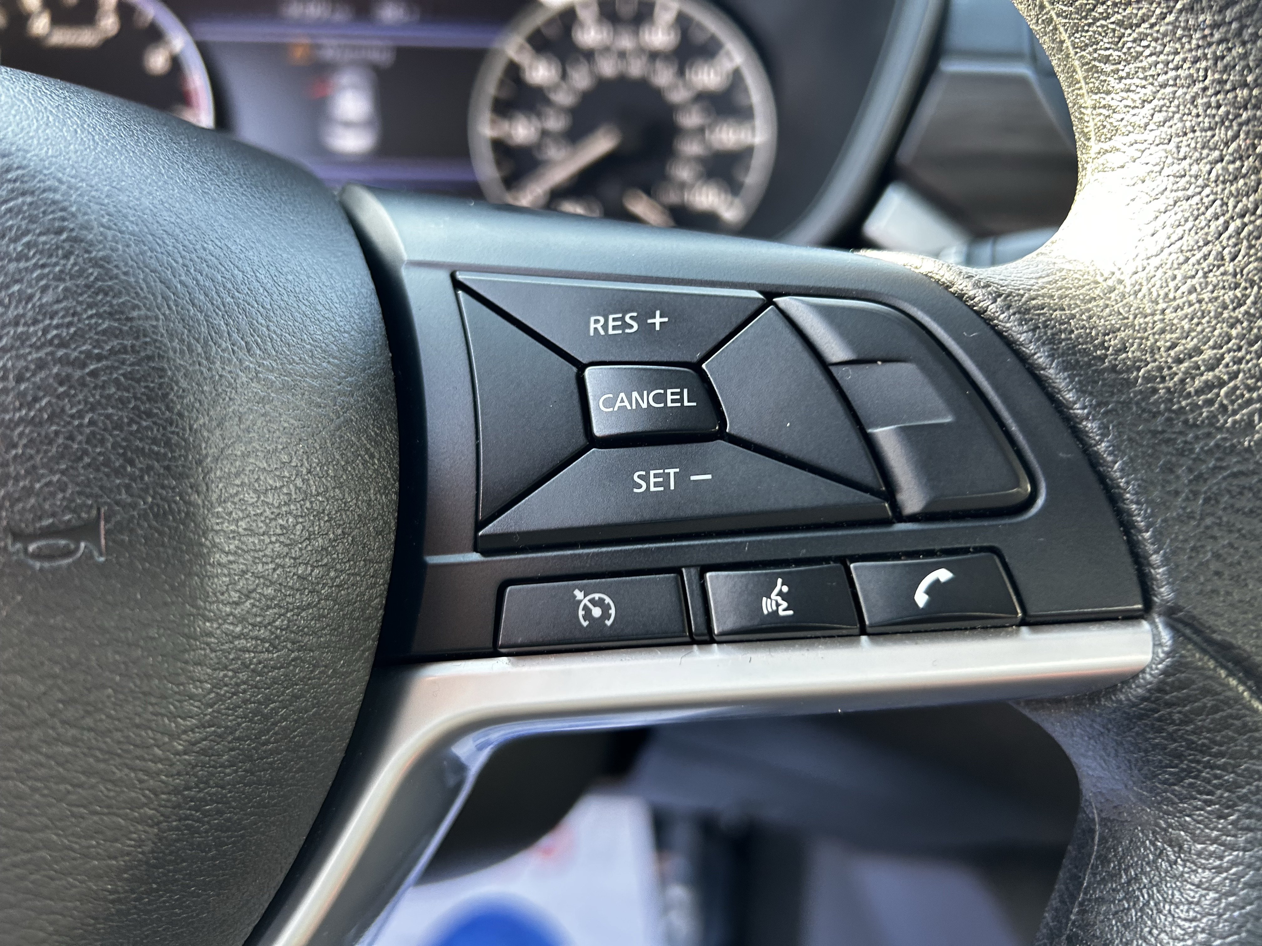 Used 2025 Nissan Altima 2.5 SV FWD image 24