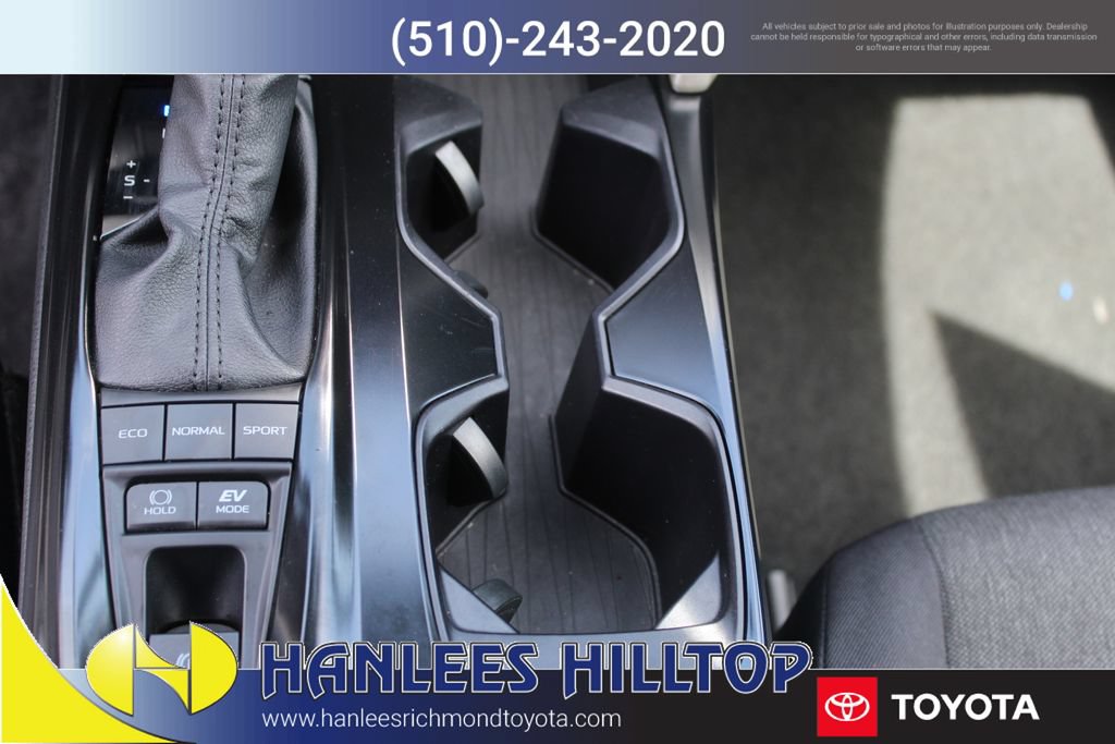 Used 2025 Toyota Camry LE FWD image 16