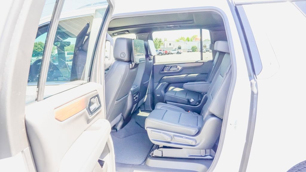 New 2026 GMC Yukon XL Denali w/ Denali Reserve Package AWD/4WD image 9