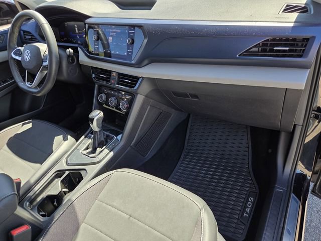 Used 2023 Volkswagen Taos SE image 16