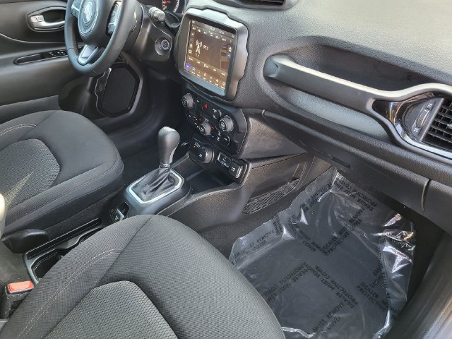 Used 2023 Jeep Renegade Altitude AWD/4WD image 23