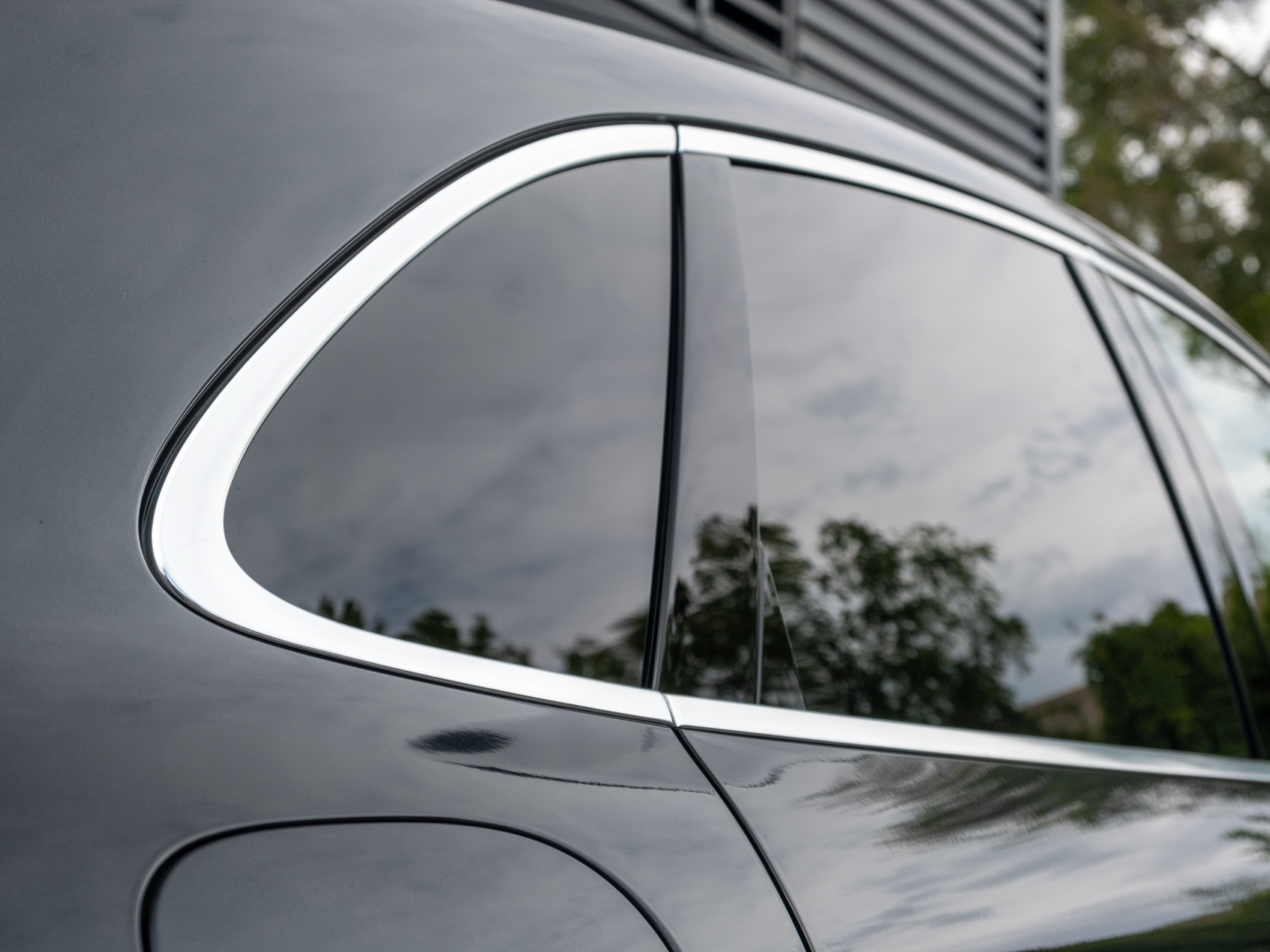 Certified 2023 Porsche Macan AWD/4WD image 19