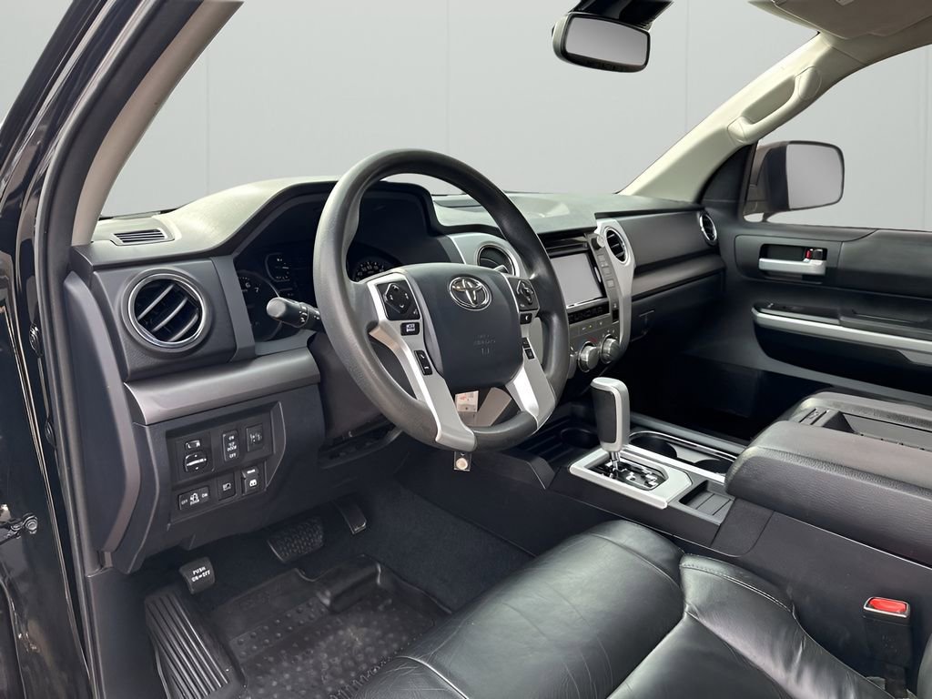 Used 2018 Toyota Tundra SR5 w/ SR5 Upgrade Package image 24