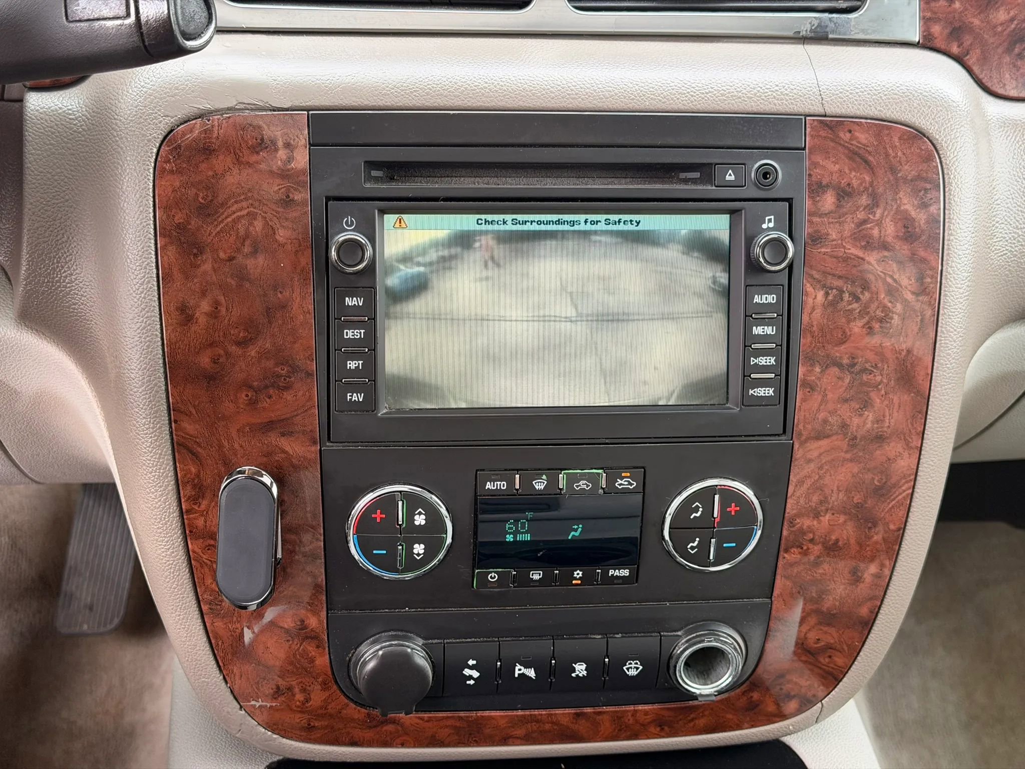 Used 2007 Chevrolet Avalanche LT w/ LT Preferred Equipment Group AWD/4WD image 38