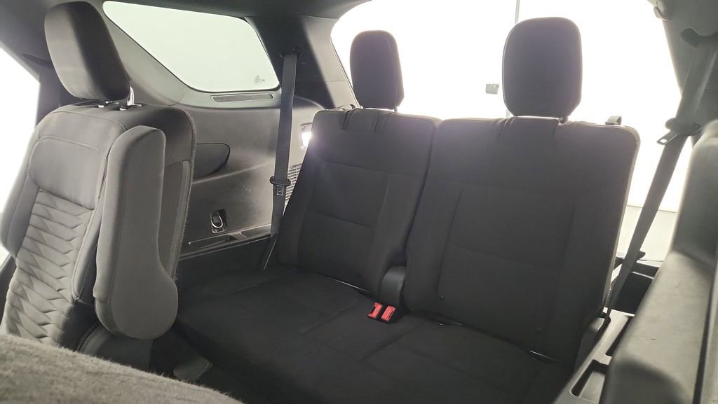 Used 2020 Ford Explorer XLT w/ Comfort Package AWD/4WD image 30