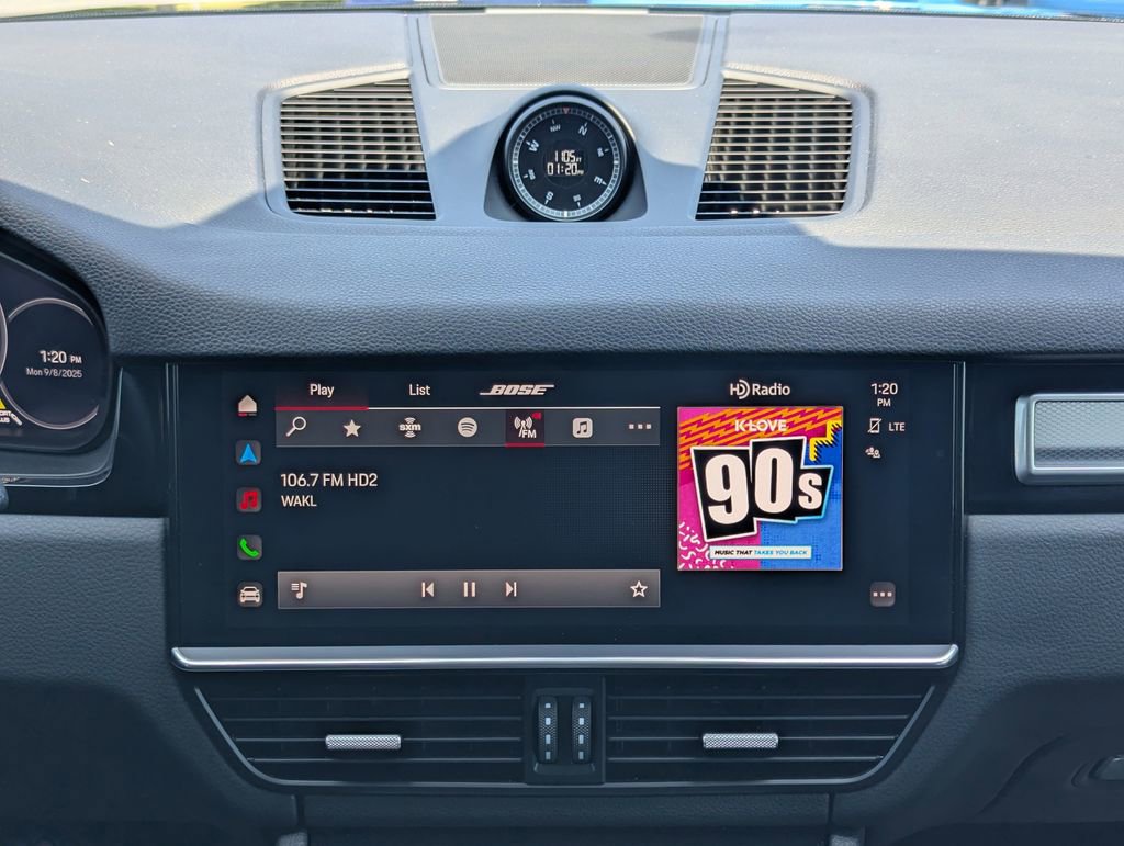 Used 2023 Porsche Cayenne Platinum Edition image 16