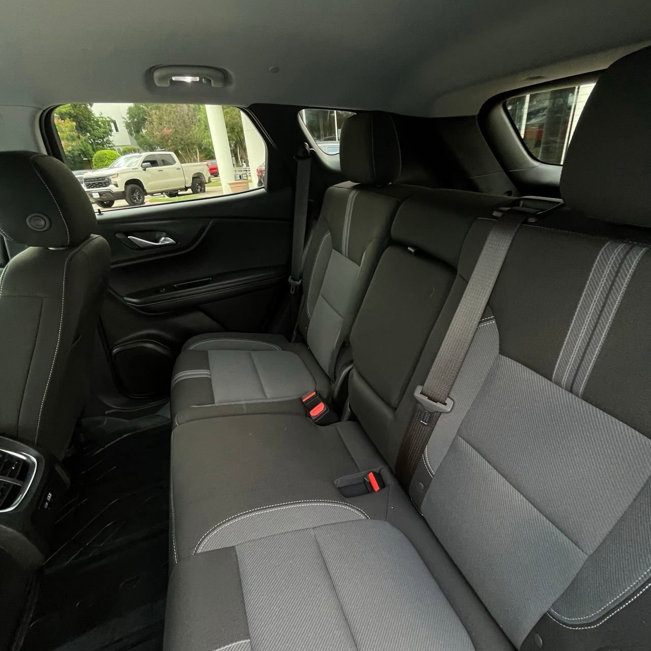 Used 2024 Chevrolet Blazer LT w/ Convenience Package FWD image 23