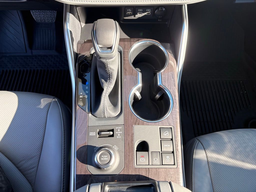 Used 2026 Toyota Highlander Platinum image 19