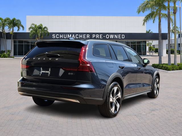 Certified 2025 Volvo V60 B5 Cross Country Plus image 7