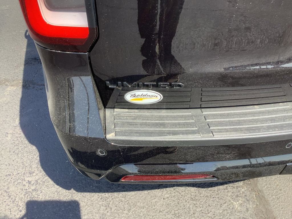 Used 2024 Ford Expedition Limited image 10