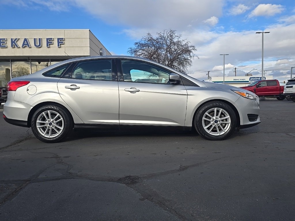 Used 2018 Ford Focus SE image 2