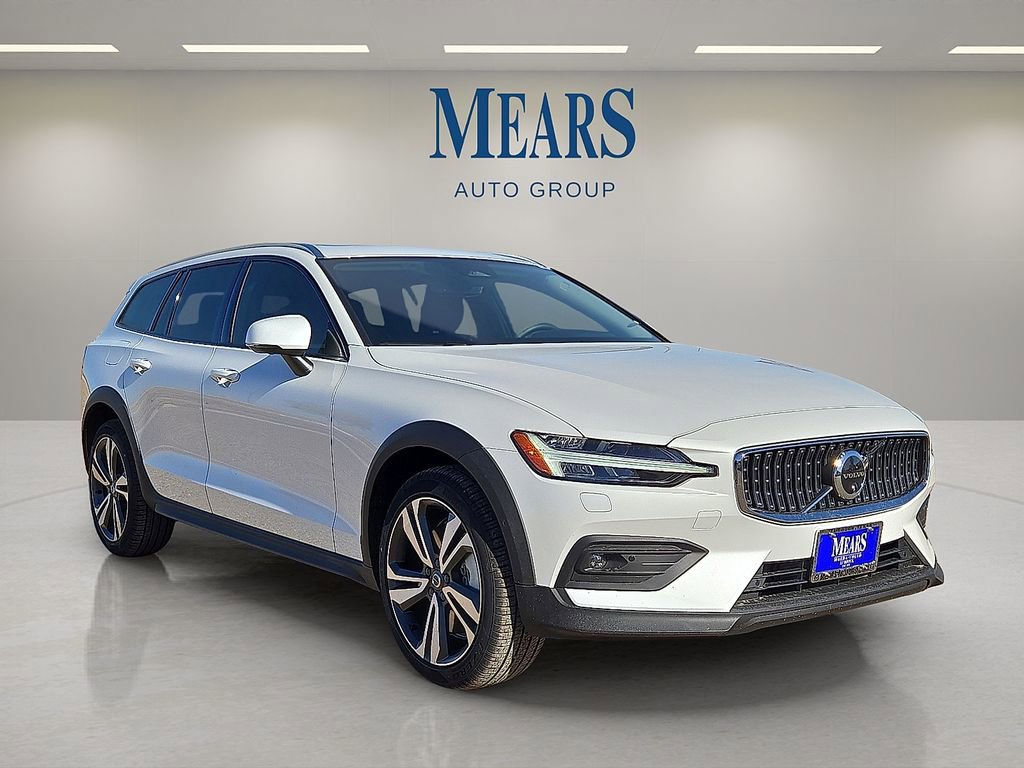 New 2026 Volvo V60 B5 Cross Country Plus w/ Protection Package Premier AWD/4WD image 7