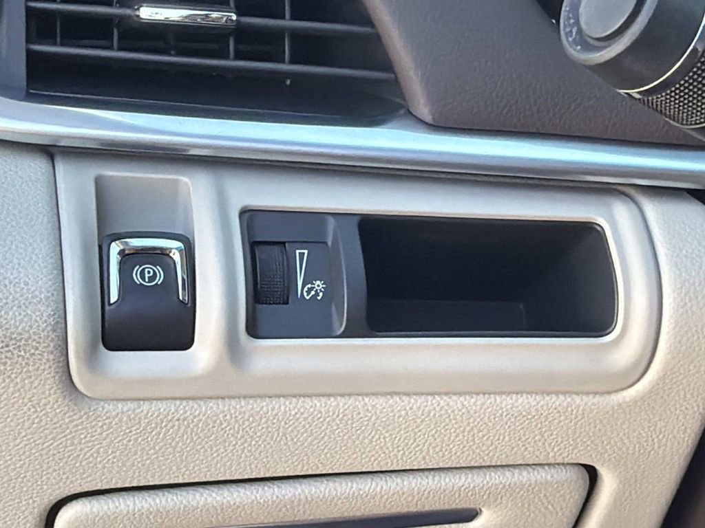 Used 2016 Cadillac XTS Luxury image 16