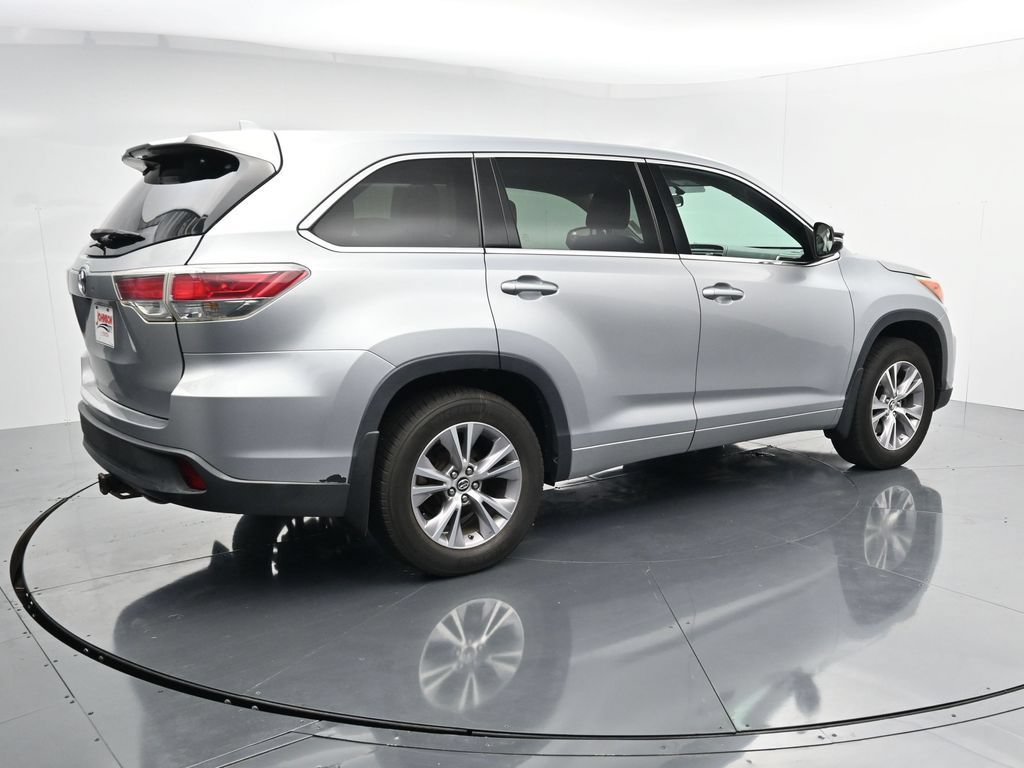 Used 2016 Toyota Highlander Plus AWD/4WD image 8