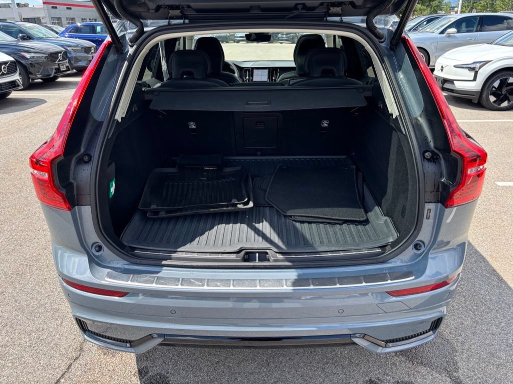 Certified 2024 Volvo XC60 B5 Plus w/ Protection Package Premier AWD/4WD image 26