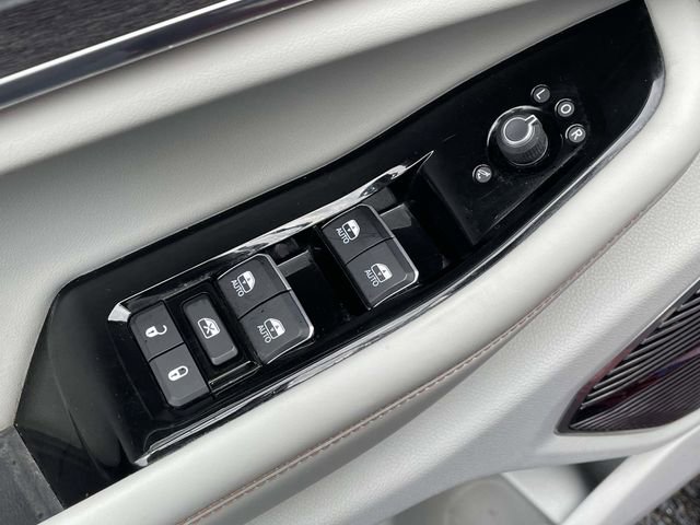 Used 2022 Jeep Grand Cherokee L Overland w/ Luxury Tech Group IV image 17