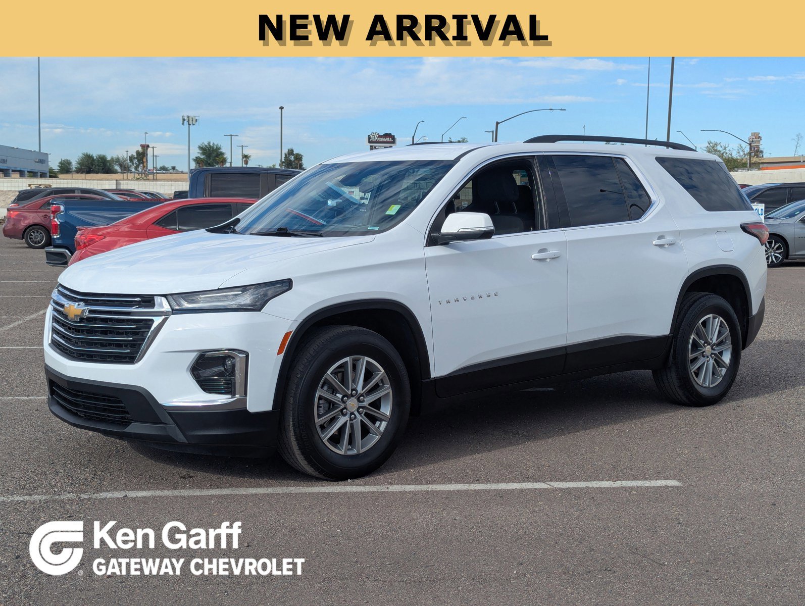 Used 2023 Chevrolet Traverse LT