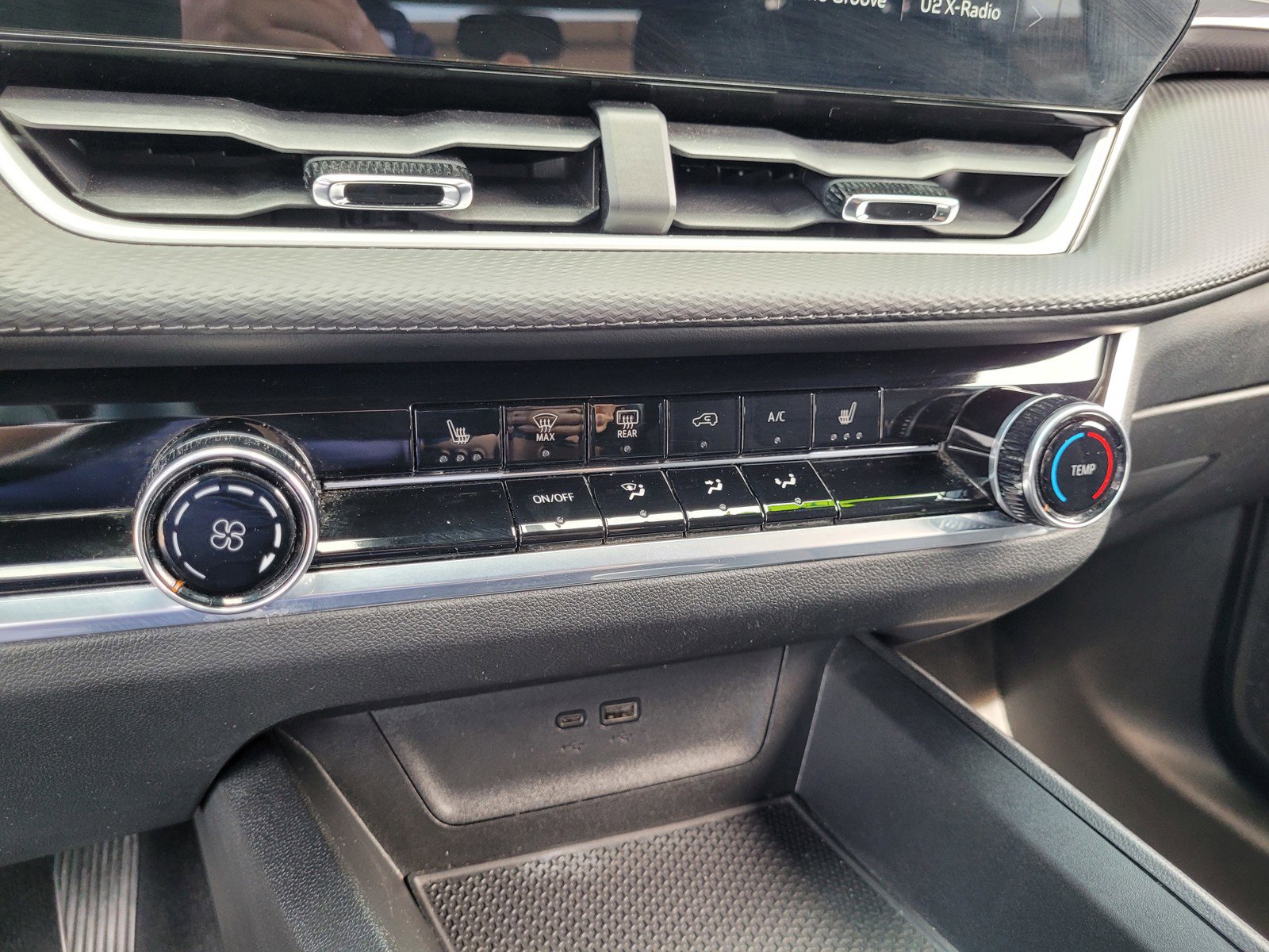 Used 2025 Chevrolet Equinox LT image 19