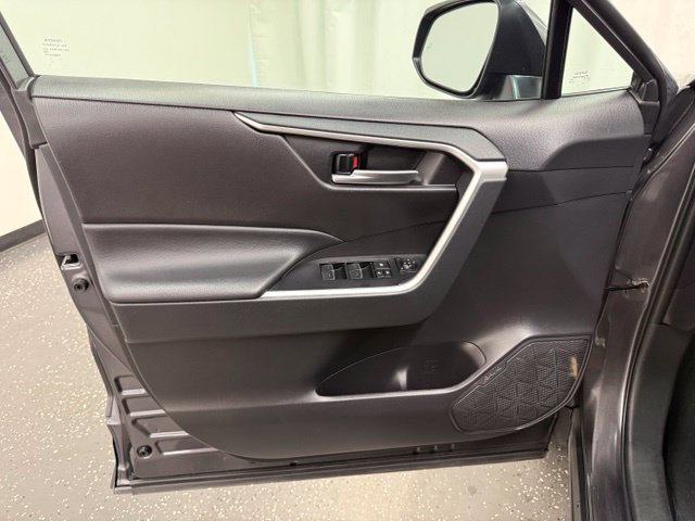 Certified 2025 Toyota RAV4 XLE AWD/4WD image 10