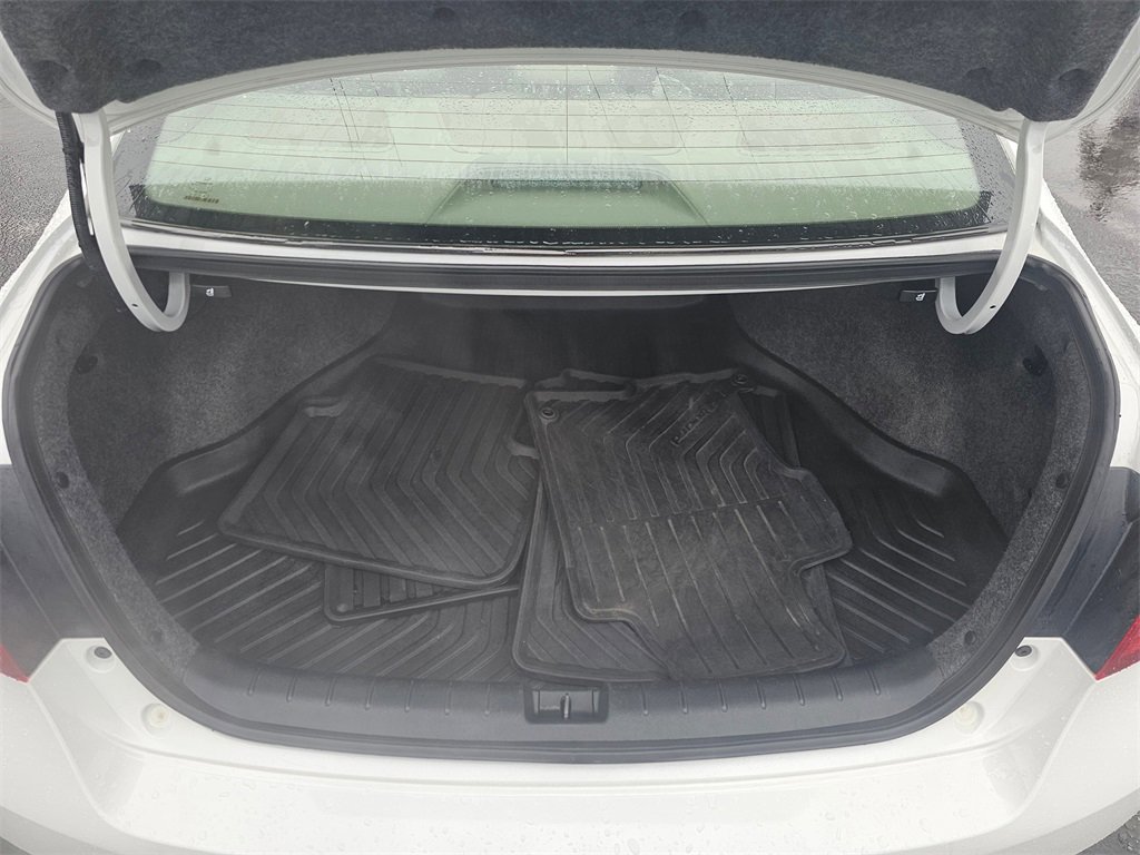 Used 2016 Honda Accord Touring image 12