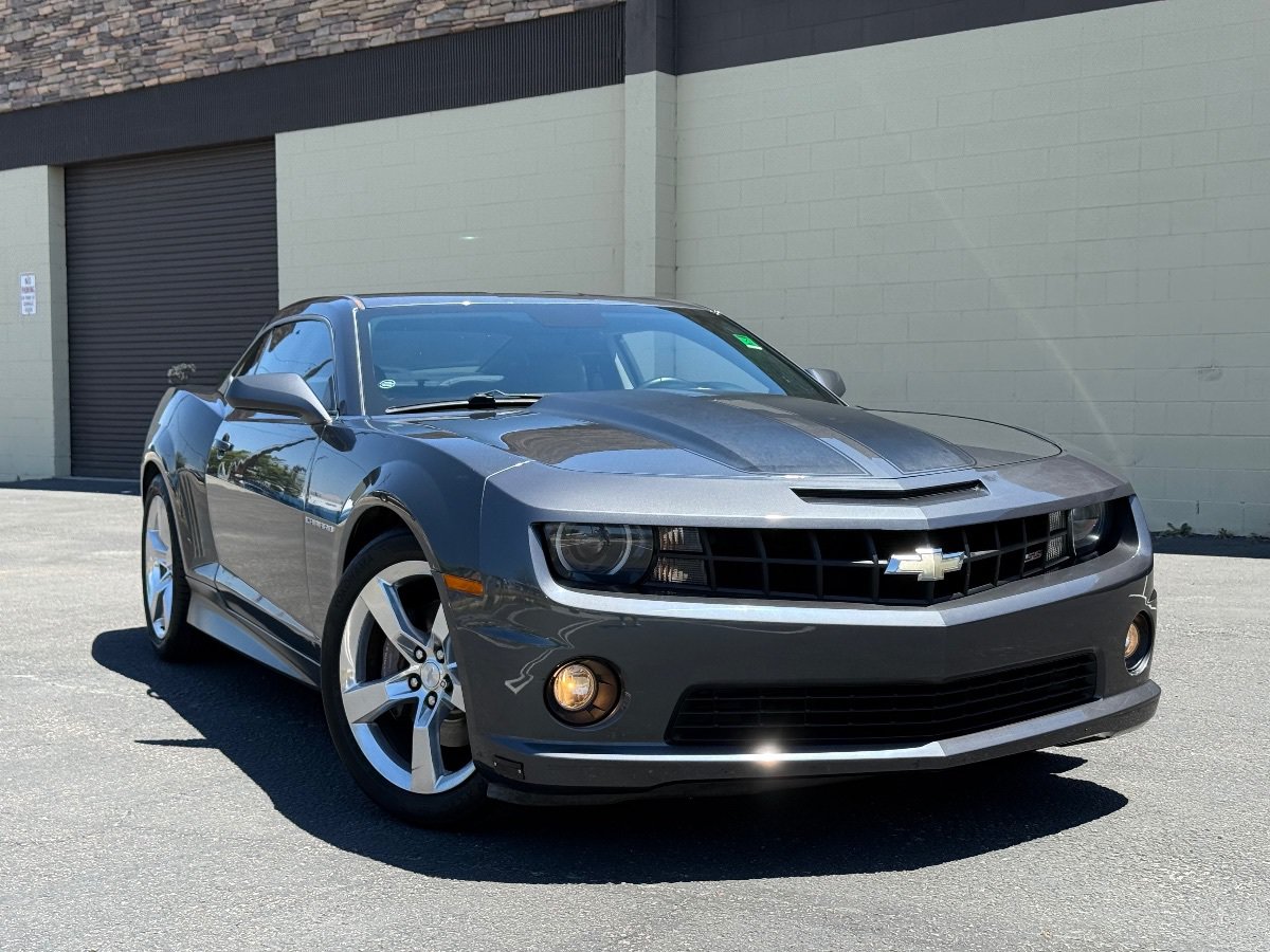Used 2010 Chevrolet Camaro SS w/ LPO, Ground Effects Package RWD image 2