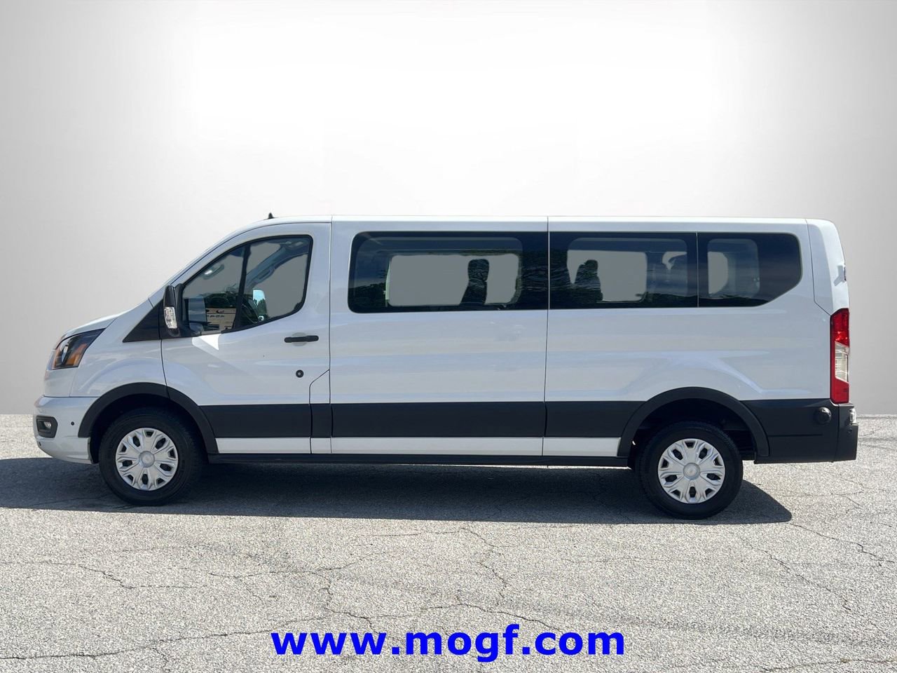 Used 2024 Ford Transit 350 XLT image 23